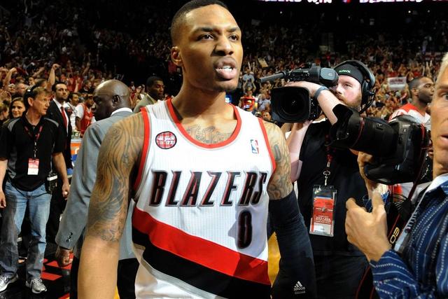 王哲林消极行为引发争议 上海不敌福建1胜3负