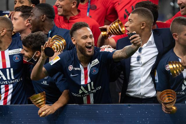 英超-加克波破门萨拉赫制胜 利物浦2-1布莱顿