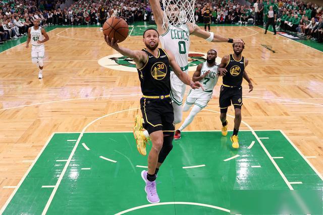 NBA季前赛-威少首秀12+4+8 掘金不敌凯尔特人